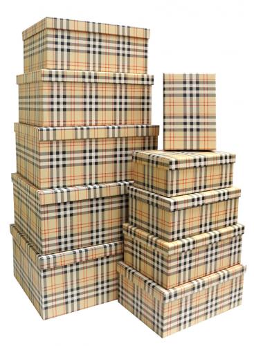 Набор из десяти прямоугольных подарочных коробок, отделка матовой бумагой с рисунком "Бежевая шотландка", размер 37*28*17 см.