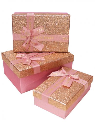 Набор из трёх розовых прямоугольных подарочных коробок с бантом из ленты, отделка фактурной блестящей бумагой, размер 23*16*9,5 см.