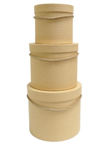 Набор из трёх высоких круглых подарочных коробок бежевого цвета с ручками, размер d19,5см х h17см