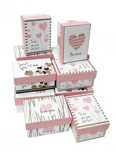 Набор из 12 прямоугольных подарочных коробок с рисунком сердечки, отделка матовой бумагой, размер 10,5*7,5*5,5 см.