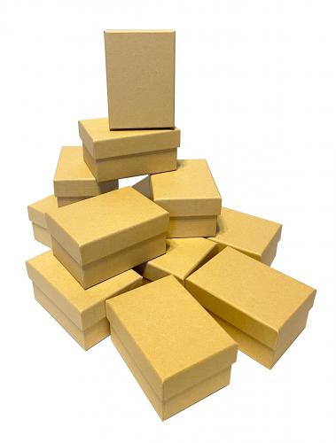 Набор из 12 прямоугольных подарочных коробок бежевого цвета, отделка крафт бумагой, размер 10,5*7,5*5,5 см.