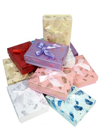 Набор из 12 прямоугольных ювелирных подарочных коробочек разного цвета, отделка перламутровой бумагой с золотым узором, размер 9*7*3 см.