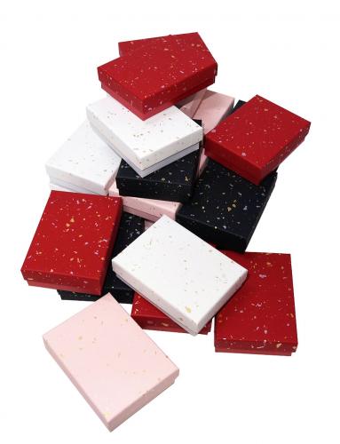 Набор из 24 прямоугольных ювелирных подарочных коробочек разного цвета, отделка матовой бумагой с золотистыми вкраплениями, размер 10*7*2,5 см.