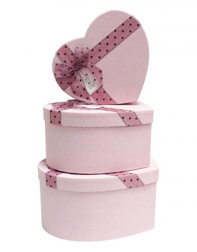 Набор из трёх подарочных коробок в форме сердца с бантом в горошек розового цвета, отделка матовой фактурной бумагой, размер 25*20*13 см.