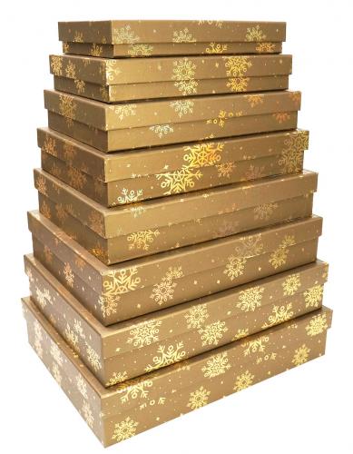 Набор из восьми плоских новогодних прямоугольных подарочных коробок бронзового цвета, отделка матовой бумагой с тиснением "Снежинки", размер 42*32*9 см.
